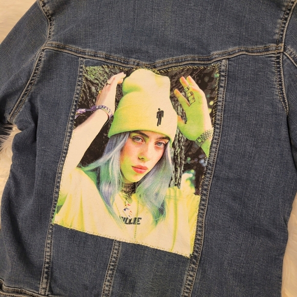 Wrangler Billie Eilish Graphic Denim Jean Jacket size Medium - Picture 3 of 9